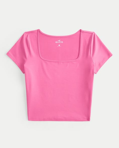 Women's Soft Stretch Seamless Fabric Square-Neck T-Shirt | Women's Tops | HollisterCo.com Preppy Vision Board, Popular Girl Aesthetic, 8th Grade Outfits, Cute Summer Clothes, Cute Middle School Outfits, The Plastics, Preppy Tops, Preppy Shirt, Middle School Outfits