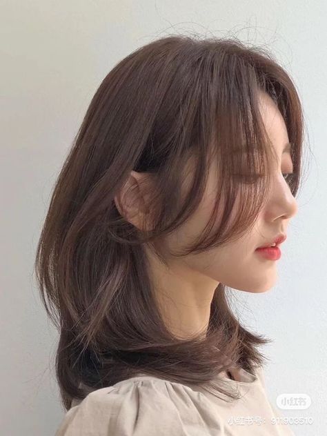 Medium Aesthetic, Balayage Medium, Fall Brunette, Blonde Ideas, Balayage Brown, Honey Balayage, Medium Highlights, Aesthetic Blonde, Korean Hair Color