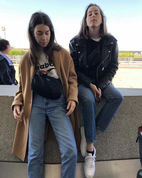 Haim Style, Haim Sisters, Alana Haim, Danielle Haim, Haim, Winter Vacation, Fitness Inspo, How To Look Pretty, Muse