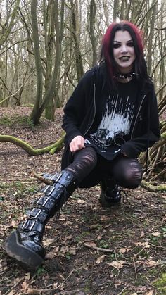 Goth Fashion Winter, Metal Goth Outfit, Metalhead Girl Outfits, Megan Mayhem, Emily Strange, Punk Fashion Diy, Goth Fits, Metalhead Girl, Goth Outfit Ideas