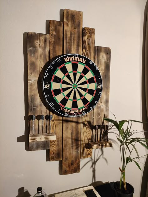 Dart Board Wall, Custom Dart Board, Diy Reclaimed Wood, Home Bar Rooms, Bar Sala, Man Cave Room, Game Room Basement, Game Room Bar, Man Cave Home Bar