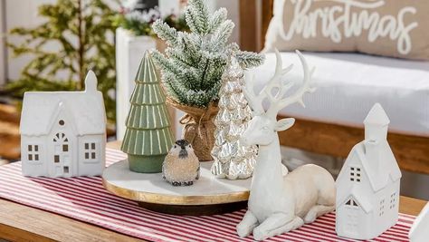 Fall to Neutral Christmas Porch - Seasonal & Holiday - DIY Inspiration | Hobby Lobby Lobby Christmas Decor, Hobby Lobby Christmas Decor, Hobby Lobby Christmas, Baking Art, Neutral Christmas, Holiday Door, Diy Projects Videos, Home Supplies, Christmas Porch