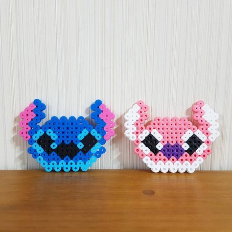 Stitch and Angel perler beads by dd__o Hammer Beads Ideas, Aquabeads Ideas, Hammer Beads, Pyssla Ideas, Angel Lilo And Stitch, Ironing Beads, Angel Stitch, Perler Designs, Lilo Und Stitch