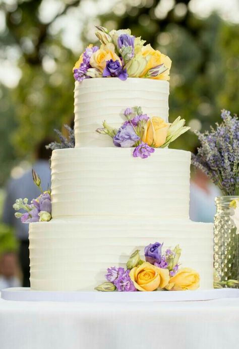 Yellow Flower Decoration, Yellow Wedding Cakes, Lavender And Yellow Wedding, Purple Yellow Wedding, Lilac Wedding Colors, August Wedding Colors, Bridesmaid Dresses Purple, September Wedding Colors, Lilac And Yellow