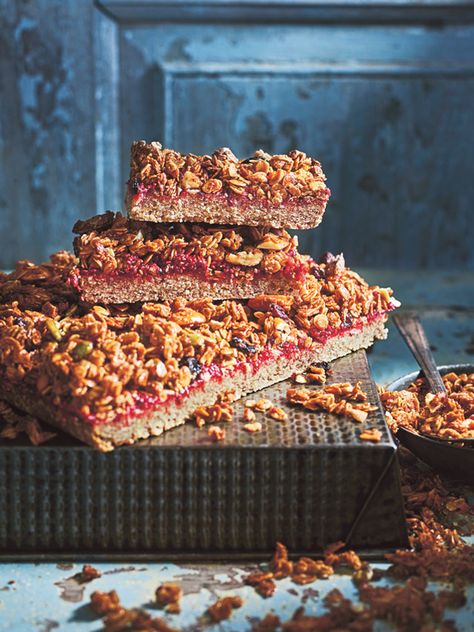 rhubarb granola crumble slice Granola Crumble, Quinoa Granola Bars, Caramel Crumble, Savoury Slice, Sunshine Food, Baking Photography, Rhubarb Crisp, Cherry Coconut, Granola Recipe Bars