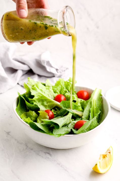 Coconut Oil Salad Dressing, Make Salad Dressing, Lemon Salad Dressing, Oil Salad Dressing, Olive Oil Salad Dressing, Lemon Salad, Pasta Salad Dressing, Easy Salad Dressing, Healthy Salad Dressing