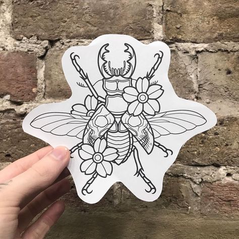 Sam King on Instagram: “🤍 stag beetle 🤍 Hope y’all have had a sick Sunday! Stay safe” Traditional Tattoo Outline, Sam King, Beetle Tattoo, Bug Tattoo, Traditional Tattoo Sleeve, Flash Tattoo Designs, Old School Tattoo Designs, Tattoo Stencil Outline, Traditional Tattoo Art