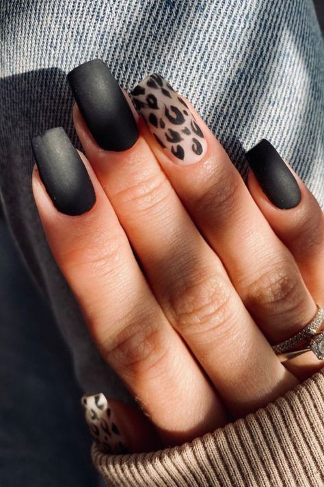 Black And Leopard Nails, Black Leopard Nails, Black Nail Ideas, Cheetah Print Nails, Matte Black Nails, Cheetah Nails, Elegant Nail Designs, Leopard Print Nails, Print Nails