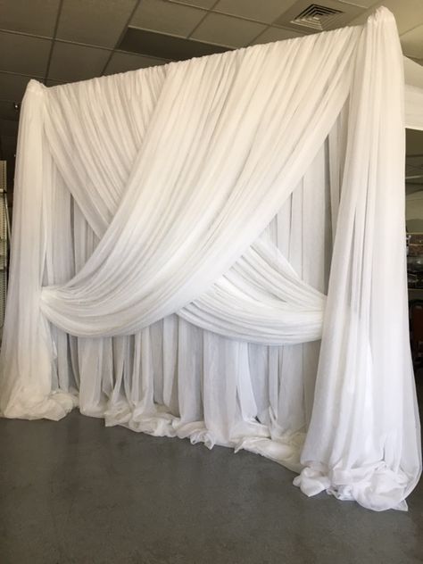 Candle Wedding Alter Ceremony Backdrop, Alter Draping Wedding, Draped Fabric Backdrop Photoshoot, Backdrop Curtain Ideas Wedding, Draped Walls Wedding, Drapery For Wedding Reception, Wedding Drapes Backdrop, Draping Techniques Wedding, Draping Backdrop Ideas