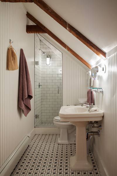 Attic Bathroom Ideas, Small Attic Bathroom, Slanted Walls, Vintage Sink, Loft Bathroom, Narrow Bathroom, Small Attic, Attic Bathroom, Attic Bedrooms