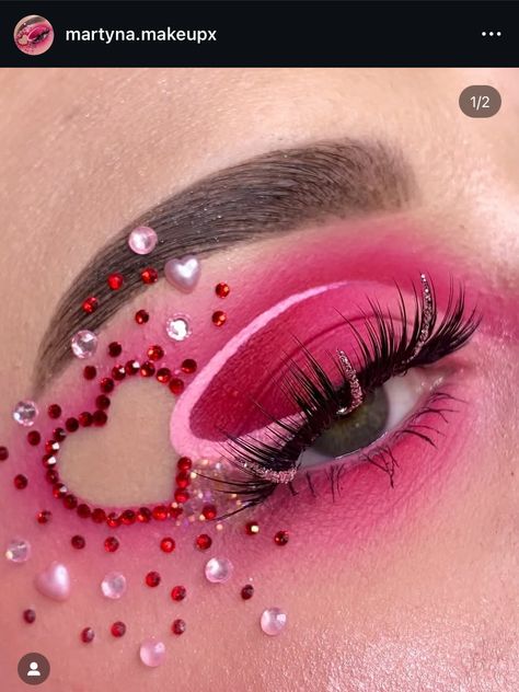 Galentines Makeup, Valentines Day Makeup Looks Creative, Wicked Makeup Looks, Makeup Looks Valentines Day, Valentines Eyeshadow Look, Cupid Makeup Looks, Valentines Eye Makeup, New Year’s Eve Makeup Look, Valentines Makeup Looks