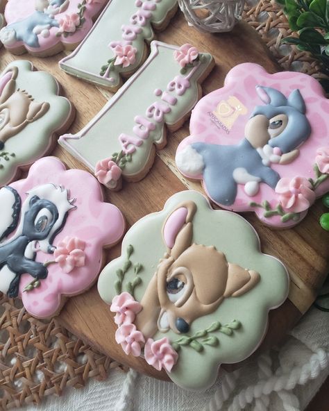 Bambi Desserts, Bambi Cookies Decorated, Bambi 1st Birthday Party Ideas, Thumper Birthday Party Ideas, Bambi Theme Party 1st Birthdays, Bambi First Birthday Theme, Bambi Birthday Party Decoration, Bambi Cupcakes, Bambi Centerpieces