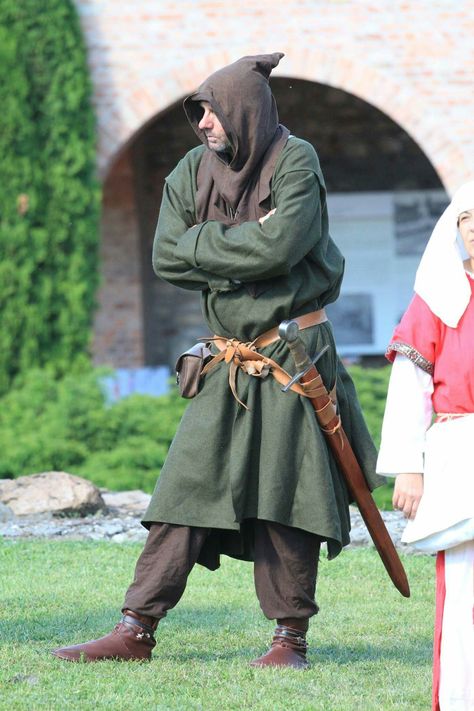 Midevil Pesant Outfits, Medieval Commoner Clothing, Dark Ages Clothing, Medieval Shepherd, Medieval Peasant Clothing, Medieval Traveler, Medieval Farmer, Medieval Executioner, Medieval Apocalypse