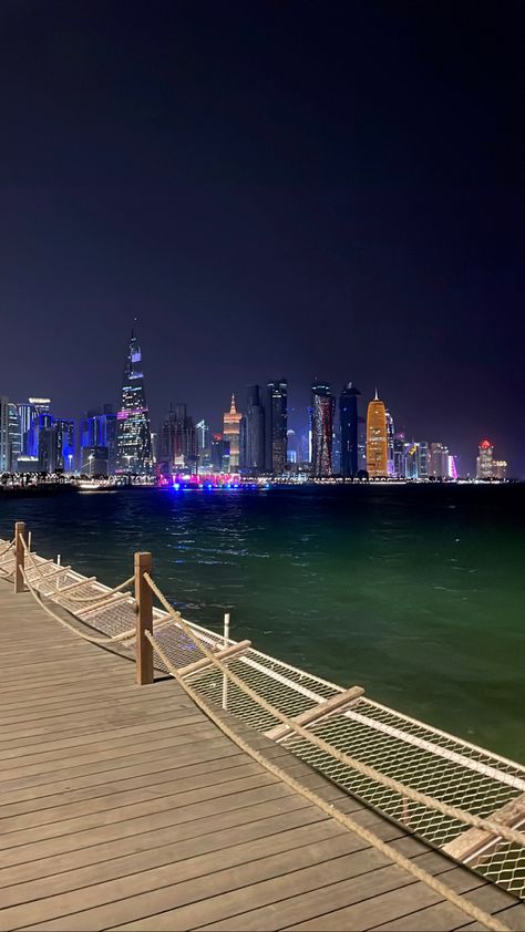 Qatar Night View, Qatar Aesthetic Night, Doha Qatar Aesthetic, Qatari Lifestyle, Qatar Aesthetic, Dubai Aesthetic Night, Qatar City, Qatar Travel, Scene Aesthetic