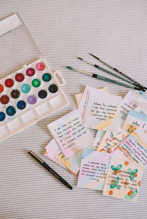 DIY Affirmation Cards #AffirmationCards #PositiveVibes #SelfLove #DailyAffirmations Diy Affirmation Cards, Diy Oracle Cards, Birth Board, Birth Affirmation Cards, Penpal Ideas, Quote Jar, Positive Birth, Art Goals, Zen Den