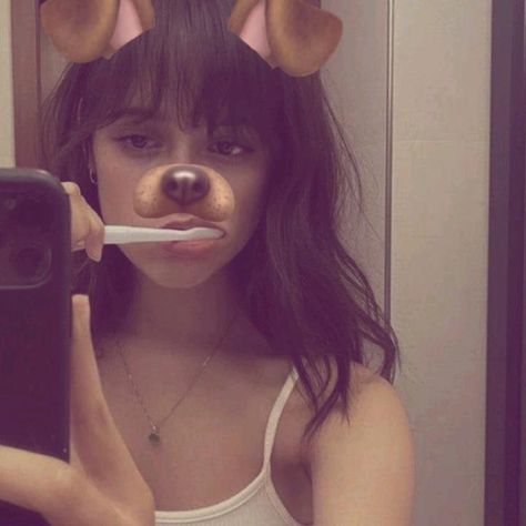 Pfps For Artists, Jenna Ortega Coquette, Jenna Ortega Blonde, Jenna Ortega Banner, Jenna Ortega Selfies, Cute Jenna Ortega, Jenna Ortega Wallpaper Iphone, Jenna Ortega Art, Jenna Ortega Fotos