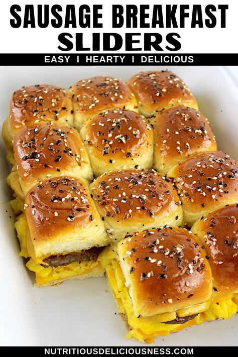 Sausage Breakfast Bread, Christmas Breakfast Sliders, Breakfast With Sausage Patties, Finger Food For Breakfast, Breakfast Sliders Recipes, Breakfast Sliders Make Ahead, Sausage Patty Breakfast Ideas, Sausage Breakfast Sliders, Breakfast Sausage Sandwich