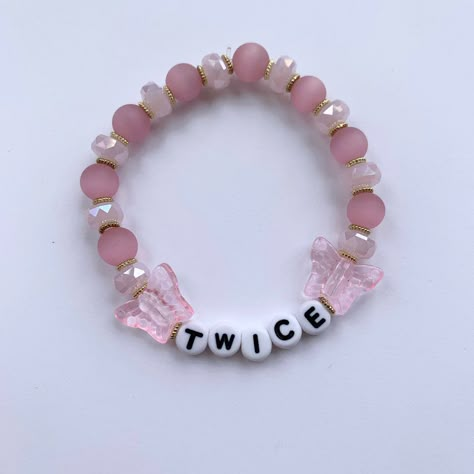 Twice Bracelet Ideas, Pulseras Aesthetic Kpop, Twice Bracelet, Pulseras Aesthetic, Pulseras Kandi, Pony Bead Bracelets, Dream Bracelet, Kpop Diy, Kandi Bracelets