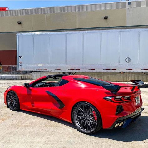 Corvette Wheels, Muscle Cars Mustang, C8 Corvette, Modern Muscle Cars, Corvette C8, Corvette Z06, Cool Car Pictures, Cool Motorcycles, Corvette Stingray