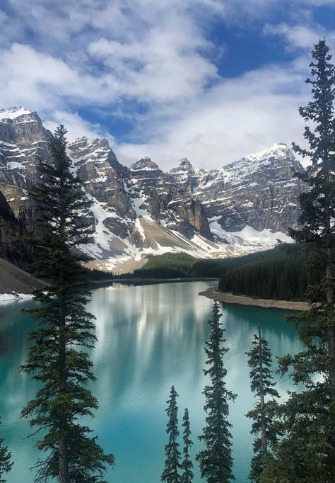 Alberta, Canada 🇨🇦 Alberta Canada Aesthetic, Alberta Aesthetic, Canada Vibes, Alberta Mountains, Canada Aesthetic, Canada Nature, Usa Places, Twitter Threads, Gap Year Travel