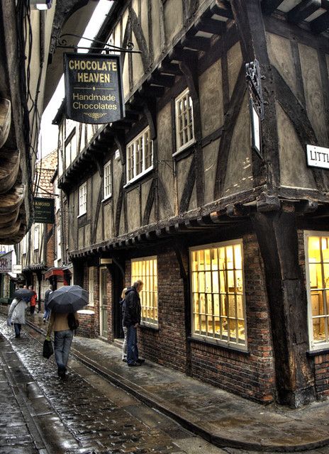 Shambles York, The Shambles, Vacation Board, York England, Medieval Village, Walking Down The Street, Beach Retreat, England And Scotland, Medieval Town