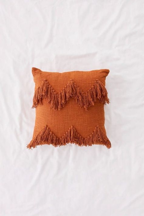 Urban Outfitters Diy, Cushions Ideas, Dorm Style, Decoration Pieces, Fringe Throw, Boho Items, Pillow Crafts, Boho Throws, Boho Throw Pillows