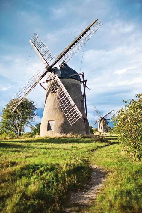 Windmill Images, Windmill Landscaping, Gotland Sweden, Holland Windmills, Wind Mills, Old Windmills, Dutch Windmills, Water Wheel, Go Wild