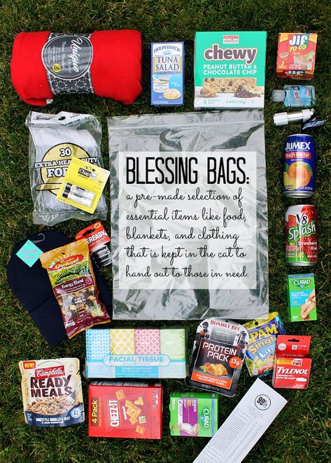 Helping Those In Need, Food For The Homeless, Food For Homeless Ideas, Gift Bag Ideas What To Put In, Gift Bags Ideas What To Put In, Blessing Box Ideas, Homeless Kits, Blessings Bags, Homeless Bags