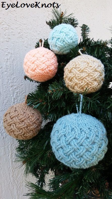 Crocheted Ornaments, Crochet Christmas Ornaments Free, Crochet Ornament Patterns, Celtic Weave, Crochet Xmas, Pola Amigurumi, Bonnet Crochet, Crochet Christmas Decorations, Aesthetic Crochet