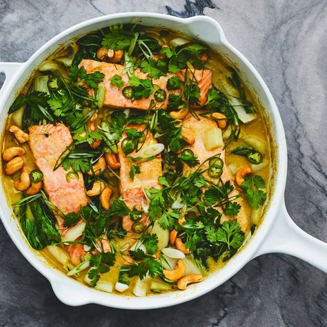 Salmon and Bok Choy Green Coconut Curry; I used a jar of green curry simmer sauce in place of the paste and it was still delish! Green Coconut Curry, Kate Schmidt, Asian Curry, Coconut Curry Recipes, Fish Salmon, Green Coconut, Chomp Chomp, Plant Paradox, Salmon Seasoning