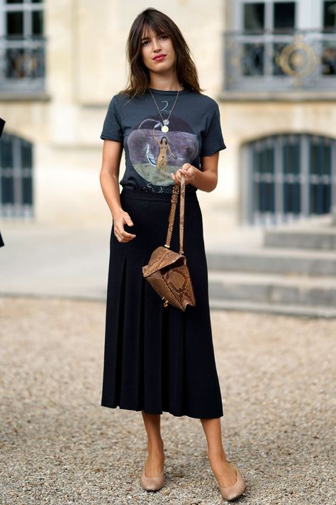 Trendy Spring Outfits, Jeanne Damas, Paris Fashion Week Street Style, Street Style Trends, Street Style Paris, Spring Street Style, Almost Famous, Fashion Week Street Style, Cool Street Fashion