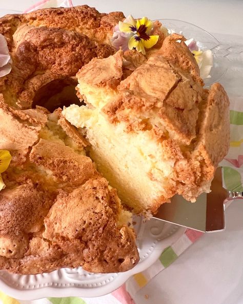 Taste Of Home Sour Cream Pound Cake, Marguerite Allen Cream Cheese Pound Cake, Crunchy Top Pound Cake, Aunt Sue's Famous Pound Cake, Loaf Pound Cake Recipes Moist, Old Fashioned Peanut Butter Cake, Cake Mix Pound Cake Recipe, Pound Cake Sour Cream, Crunchy Top Pound Cake Recipe