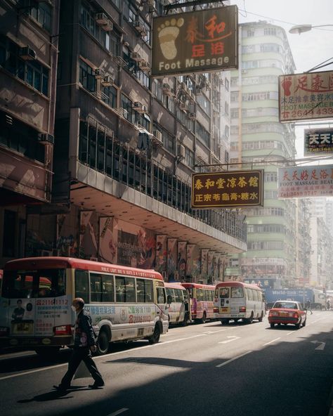 Hong Kong mornings . . . #photography #photographer #photos #travelphotography #travel #travelgram #trip #HongKong #awesomehongkong #streetphotography #street #streetphotographer #city #city_features #city_captures #china #hongkongphotography #street_minute #streets_vision #cinematic #cinematography #dailytones #street_focus_on #streetmoment #sonyalpha #theglobalphotographycommunity #hongkonginsta #hkig #citykillerz #cityscape _________ @hongkong @awesomehongkong @streetminute @streetmoment @... Old Hong Kong Aesthetic, Hongkong Aesthetic, Hong Kong Aesthetic, Hong Kong Travel Photography, Chinese Culture Art, Hong Kong Street, Bangkok City, Hong Kong Travel, City Photography