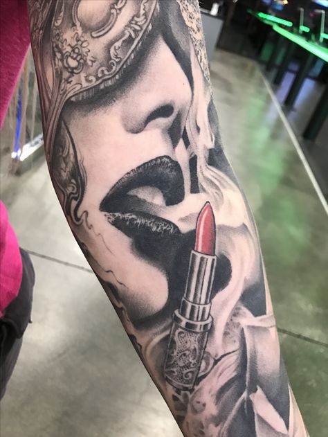 Feminine Sleeve Lips blowing smoke tattoo Makeup Artist Tattoo, Lipstick Tattoos, Tattoo Session, Feminine Tattoo Sleeves, Kunst Tattoos, New Tattoo Ideas, Tattoos Geometric, Artist Tattoo, Lip Tattoos