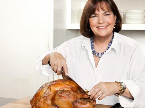 The Barefoot Contessa shows us how to prepare the whole meal ahead of time — even the turkey! Perfect Roast Turkey, Barefoot Contessa Recipes, Thanksgiving Entertaining, Ina Garten Recipes, Roast Turkey, Thanksgiving Meal, Barefoot Contessa, Thanksgiving Food, Nigella Lawson