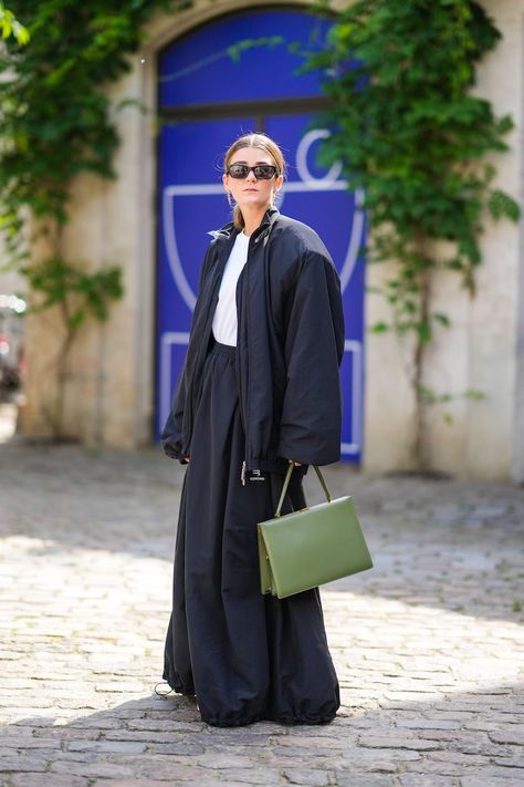 Spring Summer 2023 Street Style, Summer 2023 Street Style, Fashion Week Spring Summer 2023, 2023 Street Style, Copenhagen Fashion Week Street Style, Black Leather Moto Jacket, Copenhagen Fashion, Style Muse, Copenhagen Style