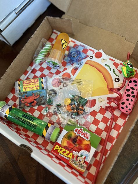 TMNT pizza favor boxes - custom mutagen ooze labels M&M minis, slime, water animals, fidget ninja star, pizza gummy, skateboard, Lego minifig Ninja Turtles Goody Bag Ideas, Ninja Turtles Birthday Party Ideas Favors, Ninja Turtles Birthday Party Ideas Diy, Ninja Turtle Favors, Ninja Turtle Goodie Bag Ideas, Ninja Turtle Party Favors, Ninja Turtle Gift Ideas, Ninja Turtle Party Ideas, Diy Ninja Turtle Party Decorations