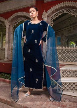 Sidra Mumtaz Luxury Pret Gems and Snow Collection 2021 Volume-2 - Sidra Mumtaz - Brands Velvet Long Shirt, Dyed Pants, Pearl Ornaments, 3 Piece Outfit, Pearl Work, Semi Formal Wear, Luxury Pret, Pearl Lace, Teal Velvet