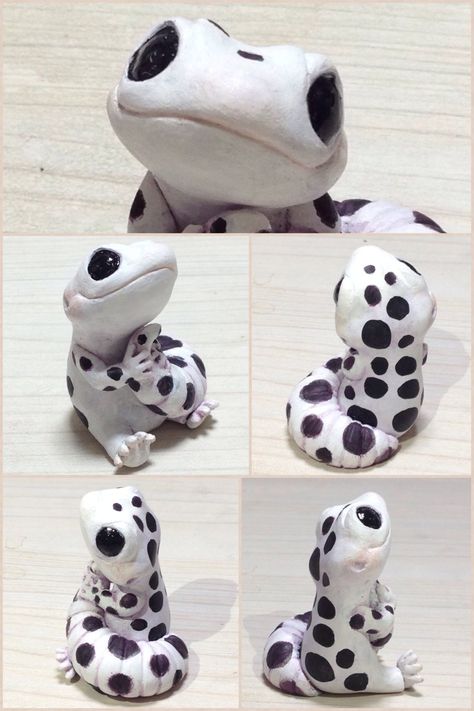 Clay Frog Realistic, Gecko Clay Sculpture, Polymer Clay Gecko, Diy Clay Sculpture Ideas, Ceramic Art Easy, Polymer Clay Crafts Sculpting, Diy Clay Animals, Mini Clay Animals, Animal Clay Sculpture