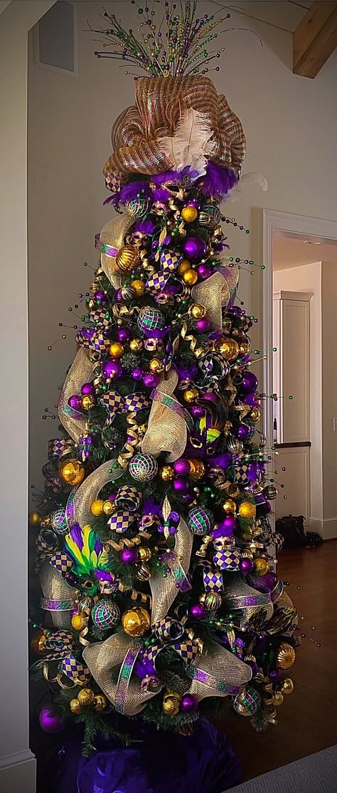 Mardi Gras Christmas Trees, Mardi Gras Christmas Decorations, Mardi Gras House Decor, Louisiana Themed Christmas Tree, New Orleans Christmas Tree, Mardi Gras Trees Ideas, Mardi Gras Office Decorations, Mardi Gras Christmas Tree Ideas, Mardi Gras Tree Decoration