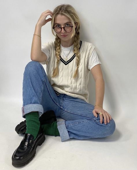 Anaïs Gallagher, Anais Gallagher, Hand Photo, Denim Ideas, 501 Jeans, Over Sized, Feminine Style, Instagram Fashion, Put On