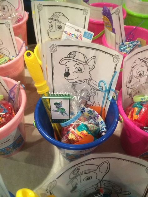 Paw Patrol Goodie Bags Diy, Paw Patrol Birthday Goodie Bags, Paw Patrol Party Bags Ideas, Paw Patrol Loot Bag Ideas, Paw Patrol Goody Bag Ideas, Paw Patrol Birthday Decor, Paw Patrol Gift Bags, Paw Patrol Party Bags, Paw Patrol Goodie Bags