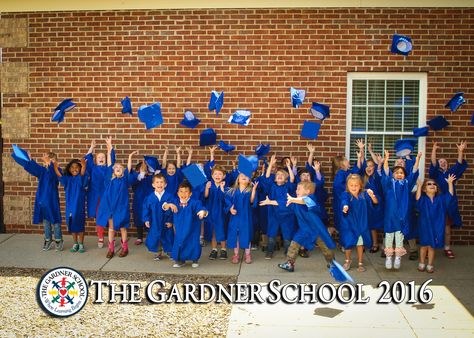 Picture For Graduation, School Leadership Principal, Kindergarten Graduation Pictures, Class Picture, Kindergarten Pictures, Education Preschool, Class Photos, Classroom Songs, Pre K Graduation