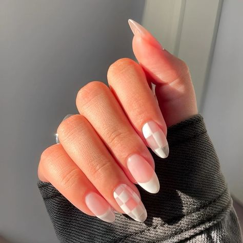 Fashionable Future: Get Passionate about Checkered Nail Designs | ND Nails Supply French Tip Boho Nails, Nails Inspiration Checkered, Aesthetic Nails Checkered, Trendy Nail Inspo 2022, Checkered Tip Nails, Simple Checkered Nails, Graphic Art Nails, Checkers Nails Design, Funky Neutral Nails