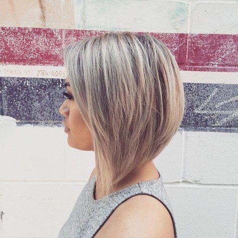 Best Inverted Bob Hairstyles  - Inverted Bob Haircuts Ideas #invertedbob #mediumbobhaircut Graduated Bob Hairstyles, Inverted Bob Haircuts, Angled Bob Hairstyles, Balayage Blond, Inverted Bob Hairstyles, Bob Hairstyles For Fine Hair, Long Bob Hairstyles, Penteado Cabelo Curto, Short Blonde