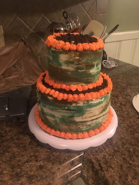 Camo Birthday Cakes, Deer Hunting Cake, Hunting Birthday Cakes, Camo Cakes, Camo Cake, Hunting Birthday Party, Hunting Cake, Deer Cakes, Nursing Cake