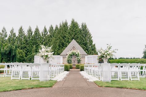 Oregon Golf Club Wedding, Golf Club Wedding, Tying The Knot, Club Wedding, Reception Venues, Tie The Knots, Wedding Locations, Golf Club, Wedding Centerpieces