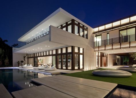 Most expensive house in Miami up for sale $60 million Dominic Republic, Miami Mansion, Miami Houses, Highland Homes, Expensive Houses, Modern Architecture House, Design Exterior, Modern Exterior, Style At Home