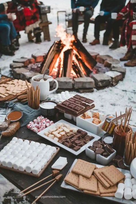 33 Unique Winter Bonfire Party Ideas [Ignite the Night] - Fun Party Games Ideas for Adults and Kids 30th Winter Birthday Party Ideas, Christmas Bonfire Party, Bonfire Set Up, Winter Birthday Ideas For Adults, Sledding Party Ideas, Winter Community Event Ideas, Camping Birthday Party Ideas For Adults, Bonfire Engagement Party, Winter Carnival Ideas Outdoor