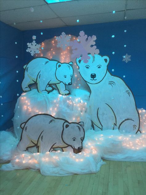 Ice Age Classroom Decoration, Winter School Festival Ideas, Arctic Decorations Classroom, Penguin Trunk Or Treat, Winter Wonderland Office Decorations Diy, Arctic Theme Classroom, Arctic Classroom Decor, Winter Wonderland Elementary School, Winter Wonderland Parade Float Ideas